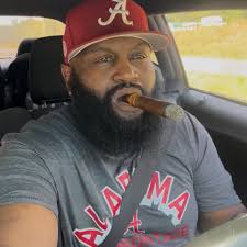 Rap Legend Nicki Minaj Offers $10 Million To Dez Bryant To Fight Her  Husband As Their Ugly Social Media Beef Heats Up Full story via 🔗 in  comments. 👇