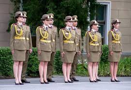 Institutul de ecologie şi geografie al academiei de ştiinţe a moldovei a fost înfiinţat în conformitate cu hotărârea guvernului republicii moldova „cu privire la măsurile de optimizare a infrastructurii sferei ştiinţei şi inovării nr. Institutul Medico Militar Institutul Medico Militar