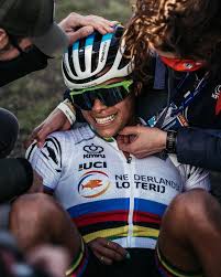 Ceylin del carmen alvarado is the current world cyclocross champion. Ceylin Del Carmen Alvarado Has Come Of Age