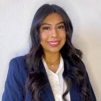 Roxana Giron's Instagram, Twitter & Facebook