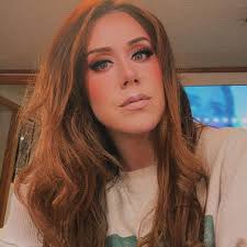 Who are good makeup artists in Billings?