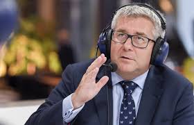 U nas zawsze najświeższe informacje, unikalne wideo, relacje na żywo. Miliony Zarobione W Pe To Za Malo Czarnecki Zarabia Kupe Kasy Jako Dzialacz Sportowy Mimo Obietnicy Ze W Tej Roli Nie Wezmie Ani Zlotowki Crowd Media