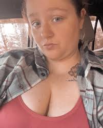 Friday night was one of the best nights ever! Got to go see @jellyroll615  and @iamstruggle!