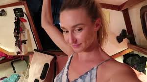 Aubrey Vlog - Slips From 00:05 To 02:18 - YTboob