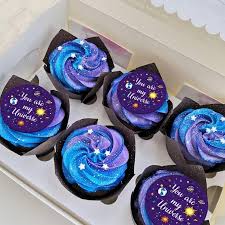 However, there is always that internal struggle to never eat the raw cookie however, edible cookie dough make a splash a few years back and the dessert industry has never been the same. Pin On Corallbox