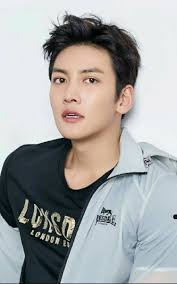 Ironically i can think of plenty of actresses with the reverse layout (5 letter first names, and 6 letter last names)… The 20 Most Handsome Korean Actors Reelrundown