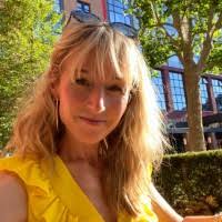 40+ "Clare L." profiles