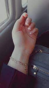 سنابات بنات سنابات ستوري انستغرام ستوريات اقتباسات ستوري مقولات استغرام بحر ستوري بحر girl hand pic teenage girl photography photo ideas girl