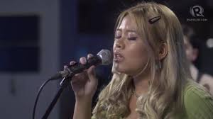 Throwback to my cover of 𝒮𝑜𝓂𝑒𝓉𝒾𝓂𝑒𝓈 by Britney Spears in Tagalog  when I performed at Rappler HQ!!! 💖 this was right before total lockdown  happened and I can’t believe I was still able to do a 𝒮𝑜𝒻𝓉𝓁𝓎 ...