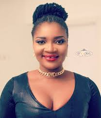 Fanny Fay's Instagram, Twitter & Facebook