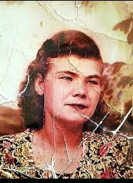 I am seeking any remaining family of Dorothy Ann Distelhurst. She was five  in 1934 and her dad was Alfred Edgar Distelhurst (1890-1972)[He worked for  the Methodist Publishing House], her mom was