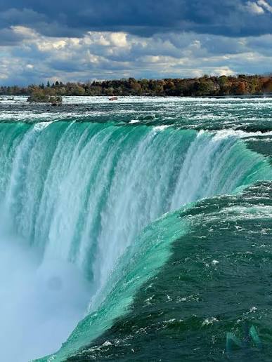 Immaculate views of the Horseshoe Falls 🌊