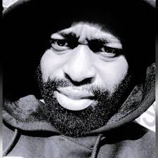 🐆 Lionel Mpasi dans l'histoire ! Le portier congolais est devenu le joueur  le plus capé de l'histoire de Rodez en Ligue 2 avec 122 matchs. #Ligue2  #rodez