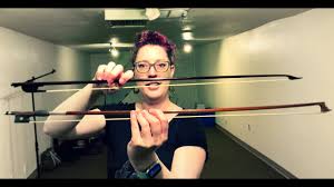 The german baroque violin bow was quite different from the italian bow in design, construction and method of use. Brief Demo Baroque Violin Bow Vs Modern Bow Youtube