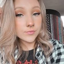 Haley Noelle's Instagram, Twitter & Facebook