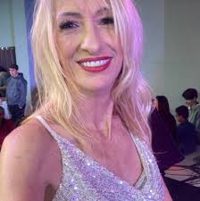 GrupoEssencia última música do matinê #marlideswilmesaseguir #casalfeliz  #SextouComEstilo