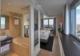 7 ярких брендов сети отелей radisson hotels в одном месте: Panorama Zimmer Park Inn By Radisson Berlin Alexanderplatz