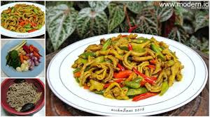 Masukkan minyak goreng, aduk sejenak agar usus lebih gurih. Resep Usus Ayam Bumbu Kuning Tanpa Msg Harum Bikinnya Gampang Banget Modern Id