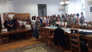 Aceasta îi solicită oficialului să ia… patru proiecte de legi ale educației și un proiect de lege privind statutul personalului didactic, toate din 2010, au intrat astăzi din nou în discuții în parlament. Consiliul NaÈ›ional De EticÄƒ Se ReuneÈ™te La Alba Iulia Vertical