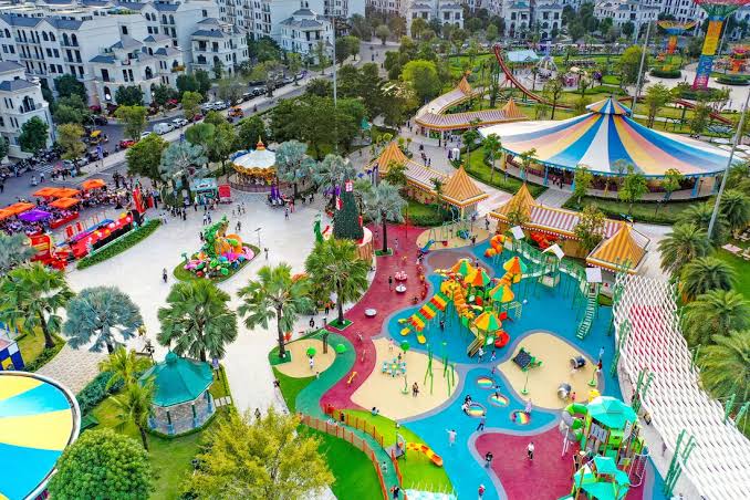 C&ocirc;ng vi&ecirc;n nước ở c&ocirc;ng vi&ecirc;n Grand Park điểm vui chơi l&yacute; tưởng