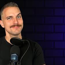 In this episode, we're thrilled to bring you a conversation with Nora Schell  ( @noraschellmusic ) and Garnet Williams ( @ms.ujubetta ) from *CATS: The  Jellicle Ball* ( @pac_nyc ). They opened