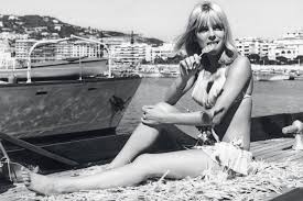 Alain payet as gary wood (as rachelle rehan, agnes brunet, nathalie jaquet or uncredited). 30 Beautiful Photos Of A Young France Gall In The 1960s Vintage Everyday