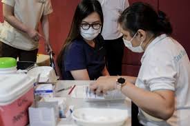 Recommended travel vaccinations for singapore. Singapore Approves Pfizer Biotech Vaccine For Children Upi Com