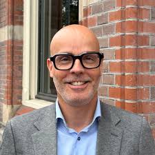 Ik ben gruwelijk trots op mijn Chris die spoedig naar New York vertrekt met  zijn drie maten om 6.500 km te roeien over de Noord Atlantische Oceaan naar  Rotterdam. En dit alles