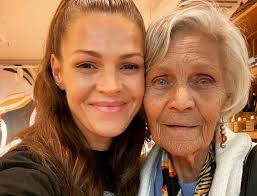 This week we celebrated Aunty Esther's 86th birthday! The eldest person of  the Ingram clan, our family matriarch Aunty Esther Carroll née Ingram.  Aunty Esther is the little girl in the front