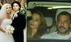 She was born on 24 july 1980 in iaşi, romania. Omg Salman Khan S Fiancee Iulia Vantur Was Earlier Married To A Romanian Superstar See Wedding Pictures India Com