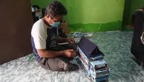 Miniatur truk adalah sebuah replika dari truk yang sebenarnya. Berita Foto Pasang Tenda Penutup Bak Truk Kanal Berita Pemkab Batang