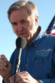 File:Burt Rutan Oct 3 2004 photo D Ramey Logan.jpg