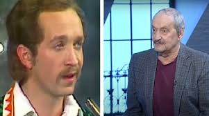 Еще в детстве проявлял способности к пению, был сначала солистом в хоре мальчиков. V3nsngqmqhwu3m