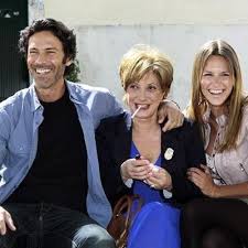 Most of his songs are written in partnership with his friend, singer and songwriter erasmo carlos (no relation). Paulopires Instagram Posts Photos And Videos Picuki Com