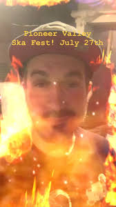 kingstrangmusic is the ragpunk, old-timey one-man band project of Michael  Sinner, blending traditional folk, 1940s jazz, and barroom sounds into  something wholly his own. Armed with a resonator guitar, stomp box, and