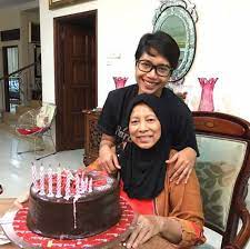 6 years ago6 years ago. 10 Foto Adik Perempuan Ziana Dan Anuar Zain Yang Ramai Tak Tahu Iluminasi
