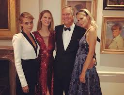 Poppy angela cook is an english model, socialite and actress. Supermodel Actress Cara Delevingne S Family And Partners Bhw