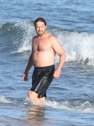 Scopul lui xerxes, împărat al persiei, a fost cucerirea greciei, declansand razboaiele persane. Pro Tv Gerard Butler La 13 Ani De La 300 Ndash Eroii Din Termopile Cum AratÄƒ In Prezent Abdomenul Lui Foto Paparazzi