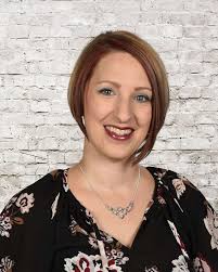 Ashley Plum's Instagram, Twitter & Facebook