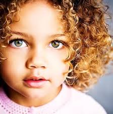 Black And White Mixed Race Kids Mixed Race Kids 180 Notes Tagged As Biracial Mixed Girl Mixed Kids Green Eyes Curly Hair Styles Beautiful Eyes Mixed Kids