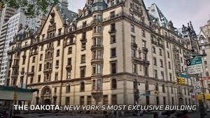 Il suo profilo austero e ricco di dettagli gotici. The Dakota New York S Most Exclusive Building