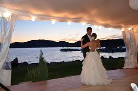 13 Epic Spots To Get Married In Montana That Ll Blow Guests Away Scenic Wedding Montana Wedding Venues Outdoor Wedding Venues