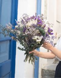 How to take care of bouquet flowers. Taking Care Of Your Dried Flower Bouquet Rosa Cadaques