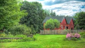 Use one 32 lb bag of milorganite per 2,500 sq ft of lawn. The Ultimate Guide To Milorganite And When To Use It On Your Lawn Mad Backyard