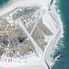 Country heligoland airport is located approximately 38,2 miles (61,5 km) northwest of cuxhaven and about 42,5 miles (68,3 km) north of wittmund. Heligoland Airport In Helgoland Germany Virtual Globetrotting