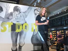 My sponsor #campina made it possible for these fans to come to doha to see me live in action on the… De Nike Store In Utrecht Gaat Open En Dafne Knipt Het Lintje Door Indebuurt Utrecht