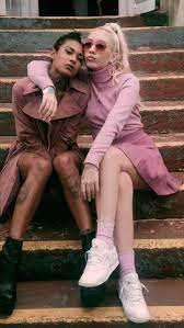 Spontaneous what are your must have items on tour?notebook, a pair of nb or retook classic. Kali Uchi Fashion Kali Uchis Style