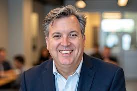 Professor David Sluss