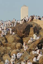 Ce deuxième jour du hajj s'appelle du reste jour de arafat, moment intense du pèlerinage. Hajj Pilgrims On Mount Arafat Pemandangan Mekah Fotografi Pemandangan