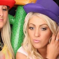 Amy Noakes (@AmyNoakes)